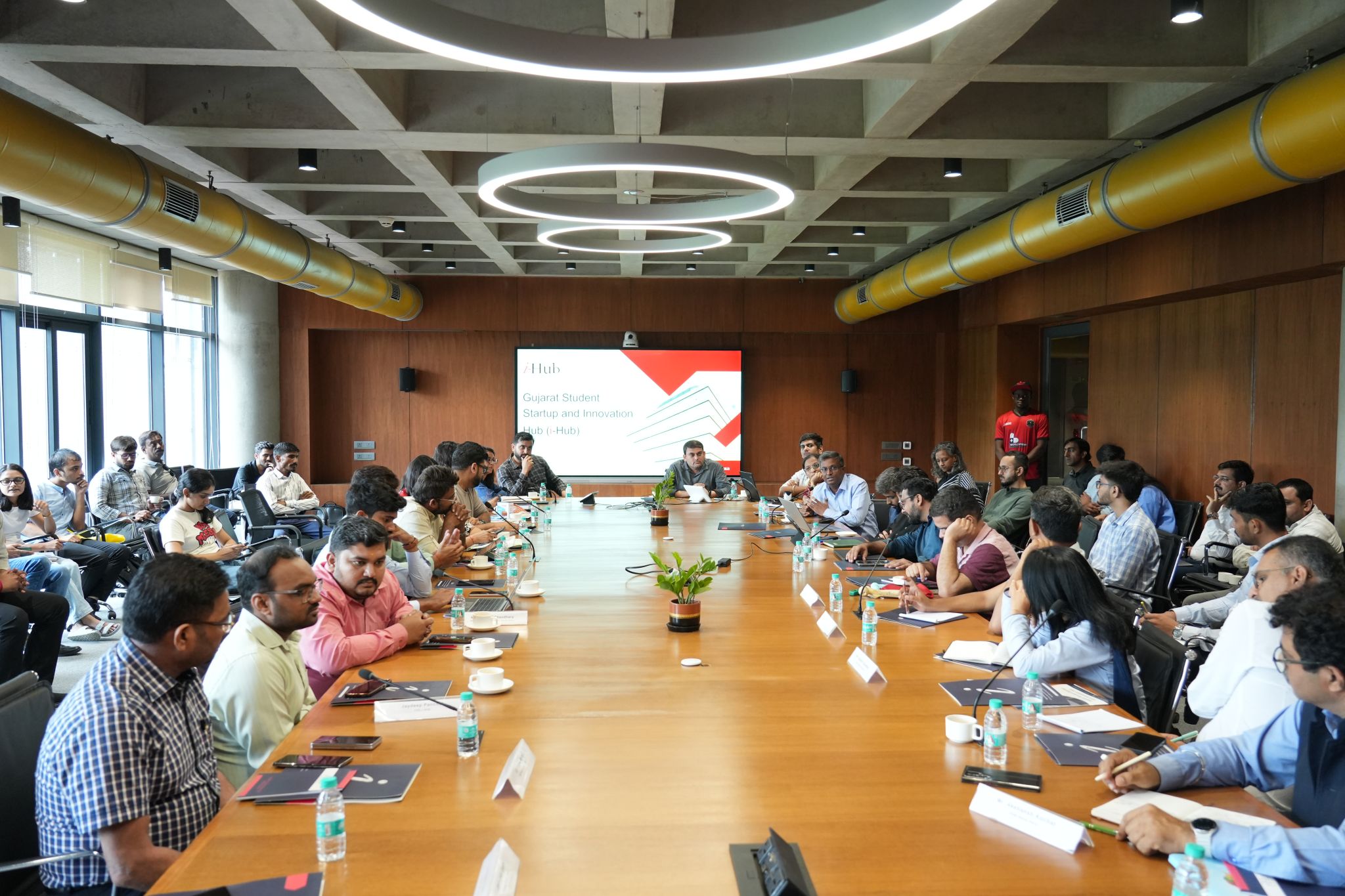 i-Hub Gujarat Hosts Hon’ble Speaker Shri Shankar Chaudhary and Banas Dairy Leadership